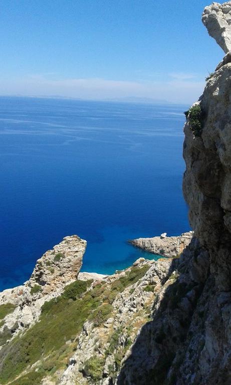 Artemis Rooms Folégandros Екстериор снимка